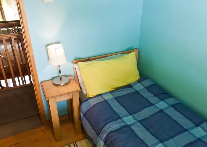 1 Tan Yr Eglwys Barn Cottage
