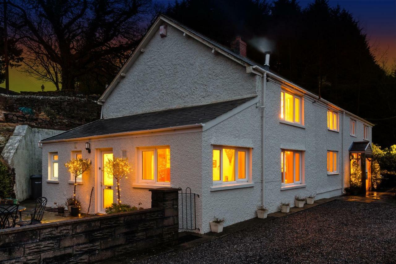 1 Tan Yr Eglwys Barn Pontardawe